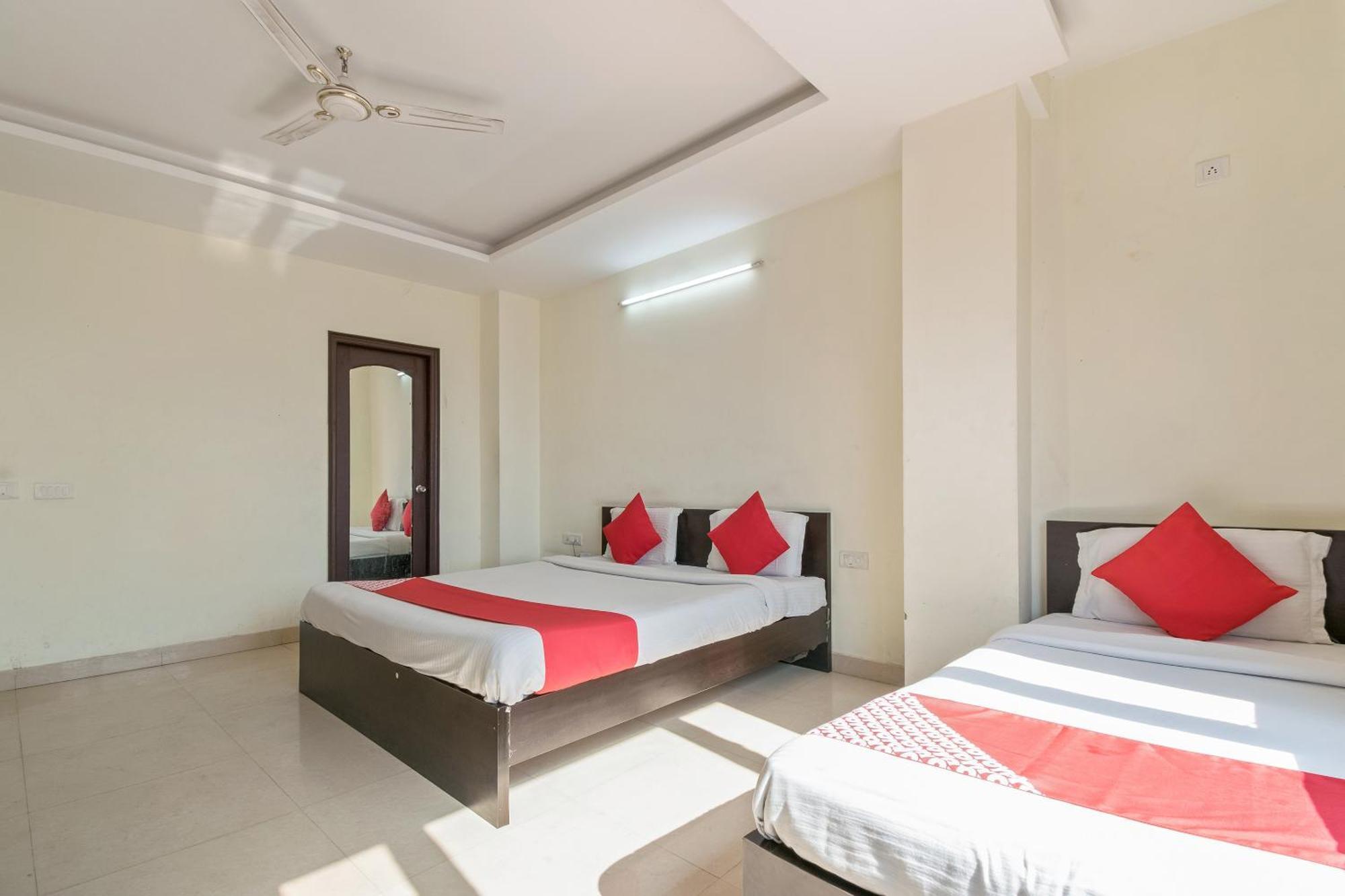 Oyo Hotel Triund Regency Katra  Kültér fotó