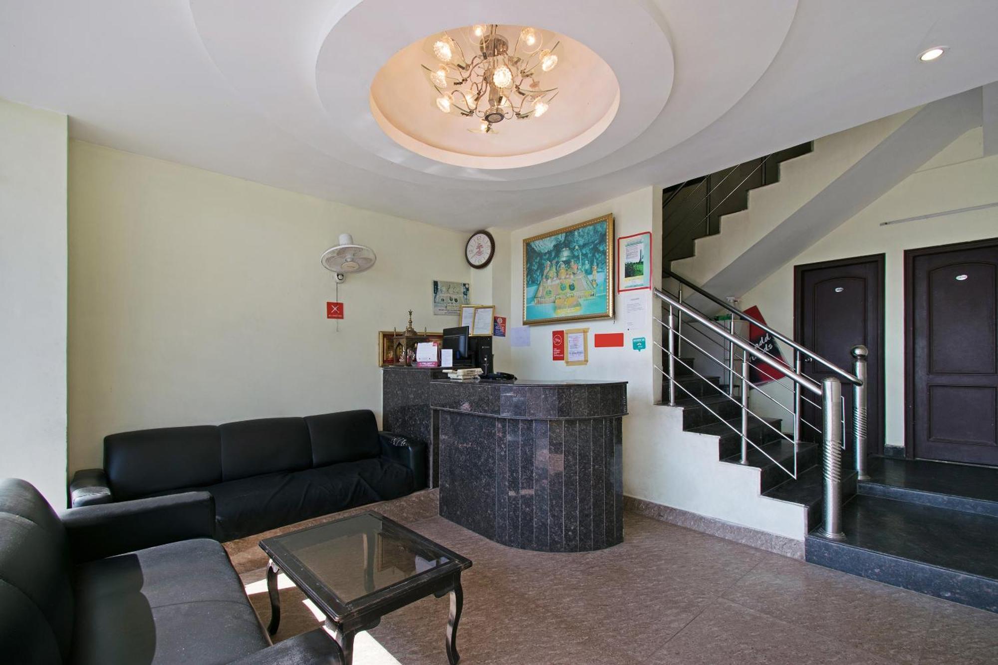 Oyo Hotel Triund Regency Katra  Kültér fotó