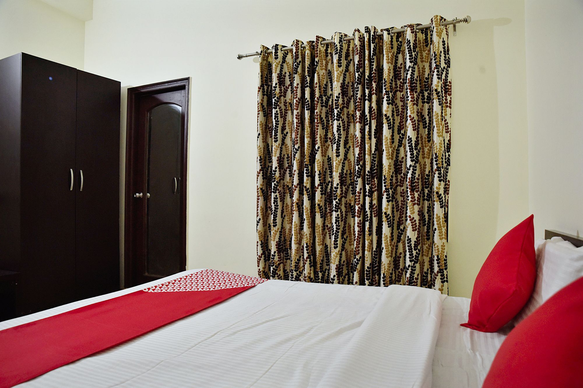 Oyo Hotel Triund Regency Katra  Kültér fotó