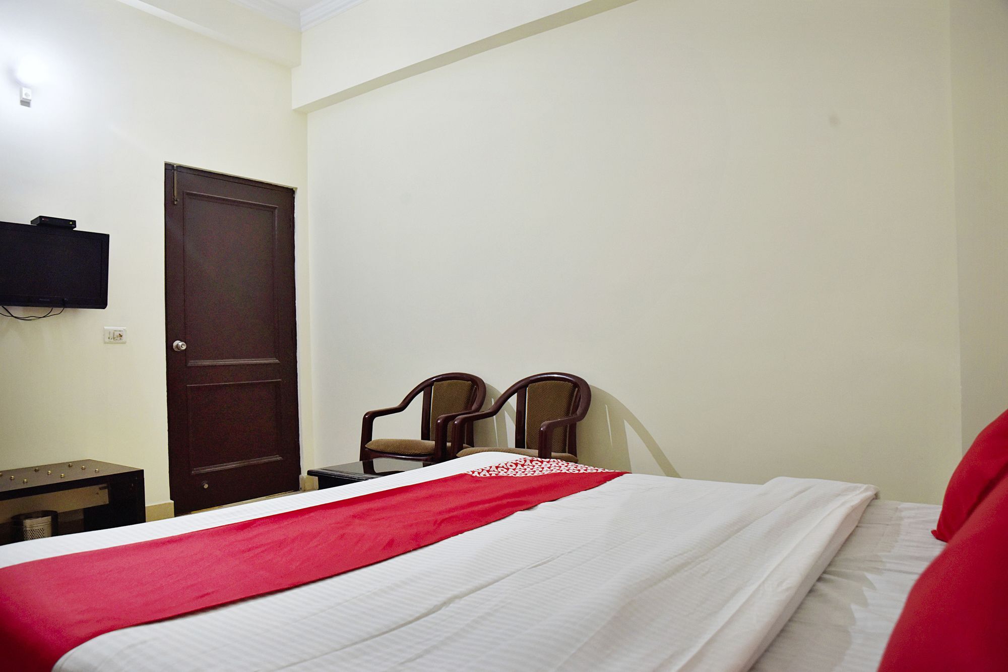 Oyo Hotel Triund Regency Katra  Kültér fotó