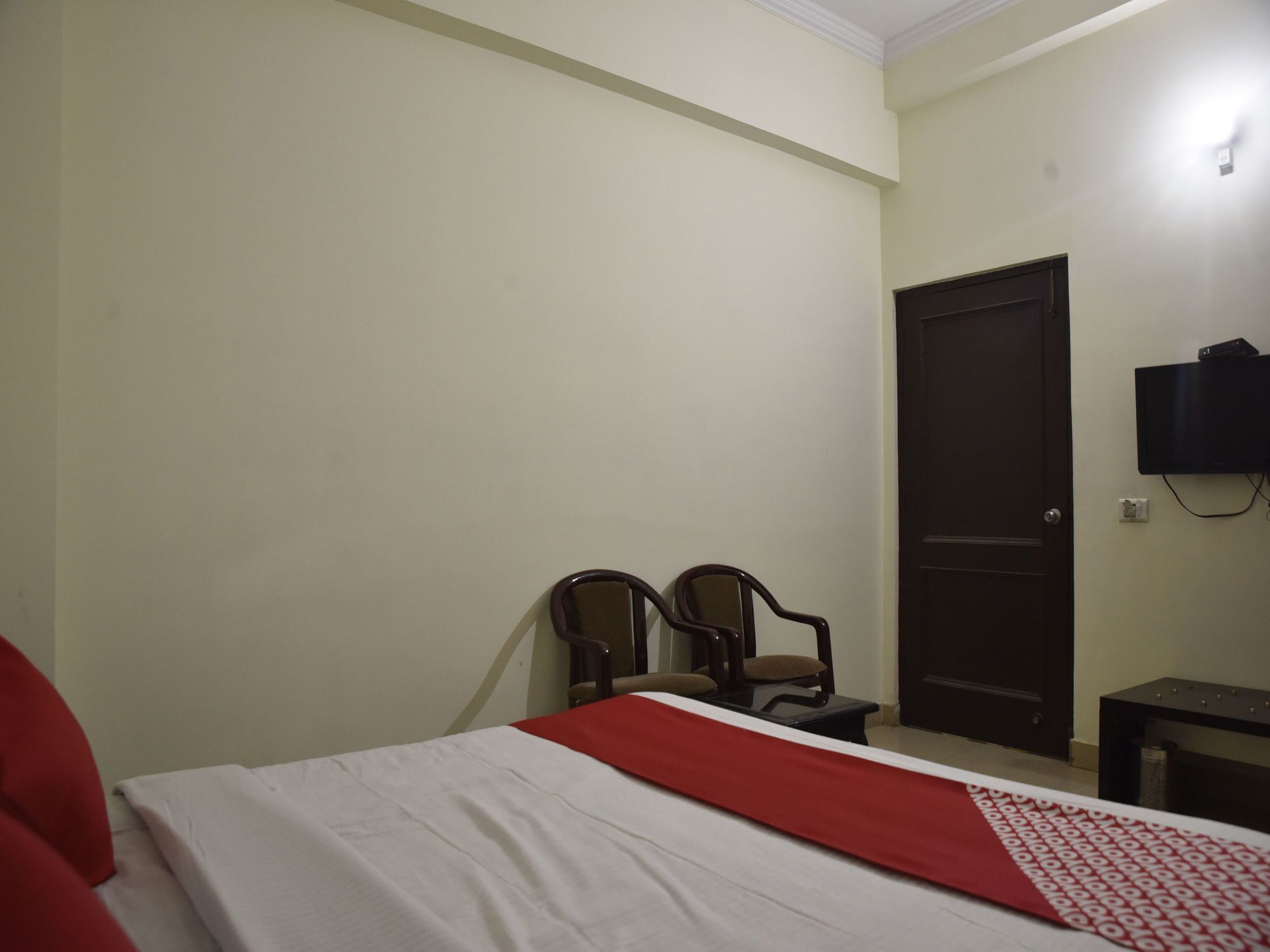 Oyo Hotel Triund Regency Katra  Kültér fotó